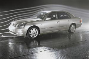 Lexus LS430 2001 года